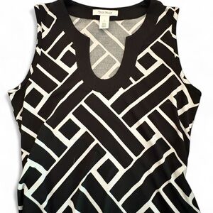 White House Black Market Graphic Black and White Sleeveless Dress S